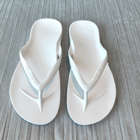 Archies White Sandals Size 6 - Picture 4 of 7